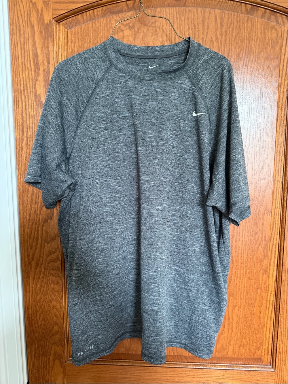 Nike Men's Heather Charcoal Gray Short Sleeve Athletic Tee
